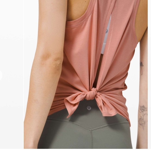 Lululemon Pink Sleeveless All tie up Tank Top sz 4 slight mark see picture - Picture 3 of 7